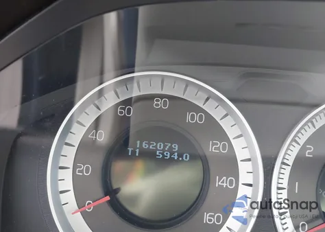 2013 Volvo Xc60 T6 z USA, uszkodzony, nr VIN YV4902DZ1D2431742